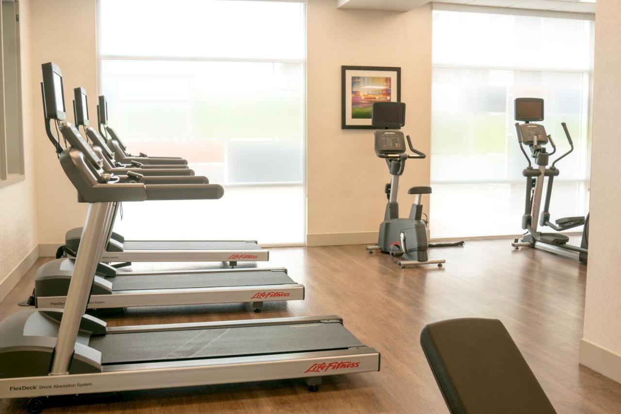 Holiday Inn Express & Suites - Brandon By Ihg מראה חיצוני תמונה