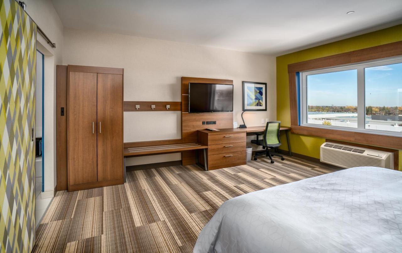 Holiday Inn Express & Suites - Brandon By Ihg מראה חיצוני תמונה