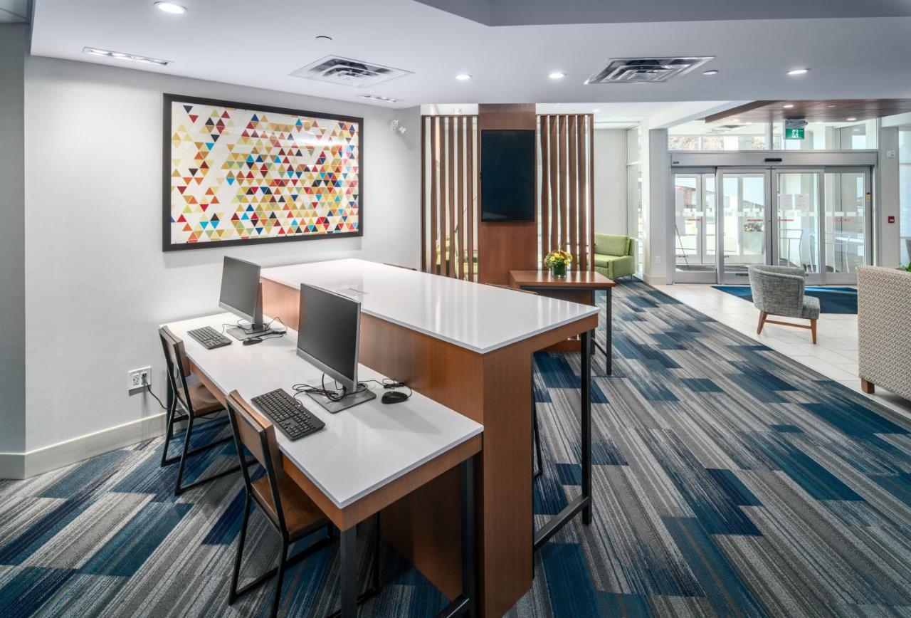 Holiday Inn Express & Suites - Brandon By Ihg מראה חיצוני תמונה