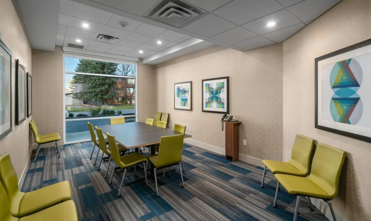Holiday Inn Express & Suites - Brandon By Ihg מראה חיצוני תמונה
