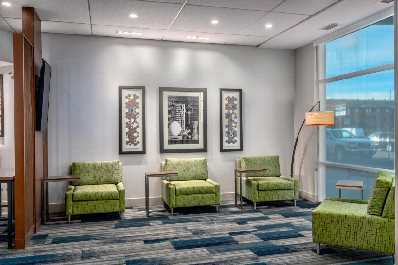 Holiday Inn Express & Suites - Brandon By Ihg מראה חיצוני תמונה