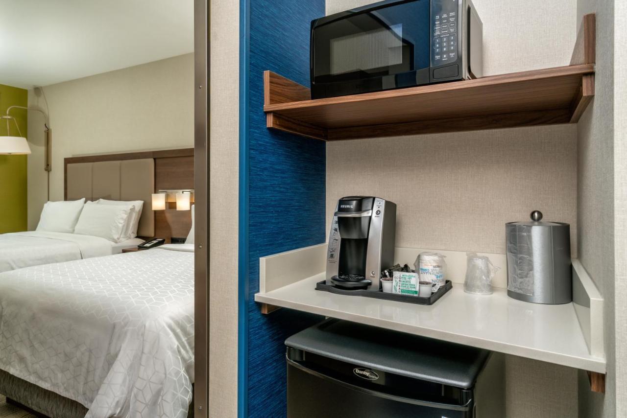 Holiday Inn Express & Suites - Brandon By Ihg מראה חיצוני תמונה