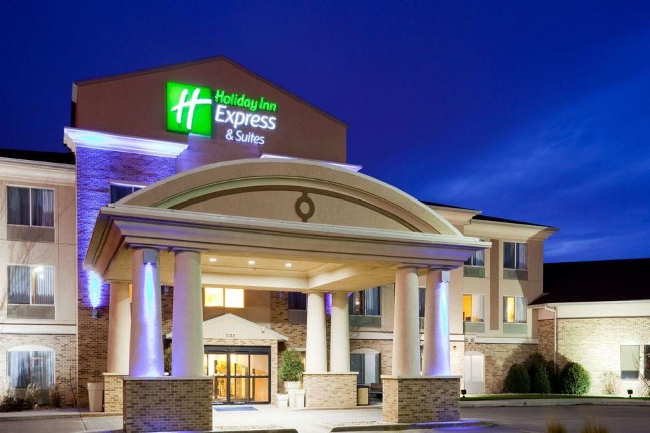 Holiday Inn Express & Suites - Brandon By Ihg מראה חיצוני תמונה